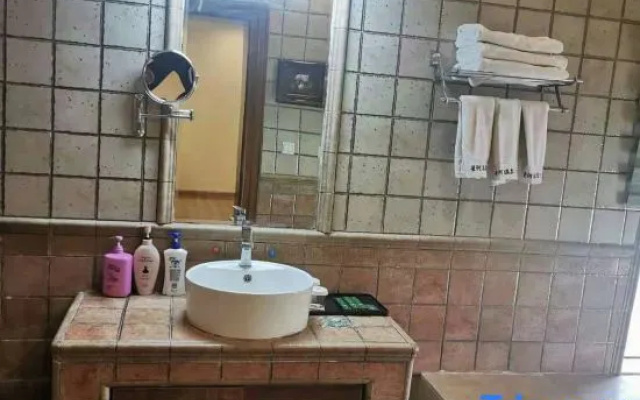 Xinghe Hotspring Spa Holiday Hotel – Bathroom – Kunming