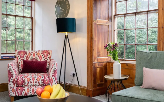 Watermouth Castle, Rhododendron Apartment