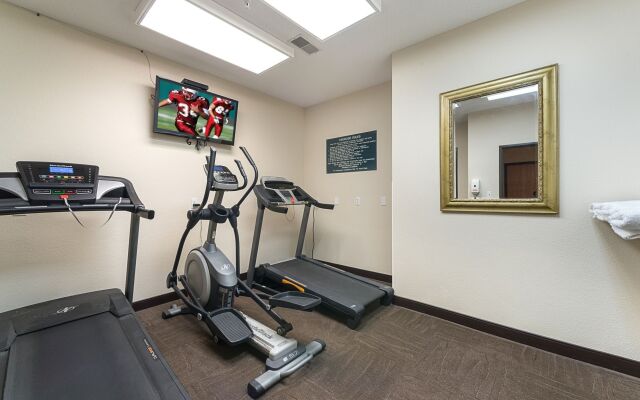 Red Roof Inn St Louis - Troy, IL