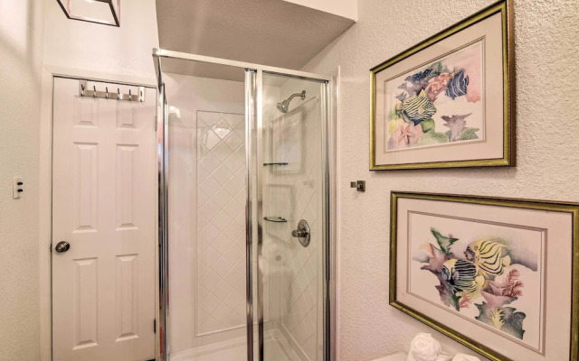 Galveston Beachfront House w/ Deck & Ocean Views!