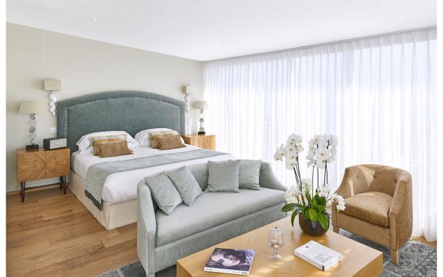 Chateau De La Chevre D Or