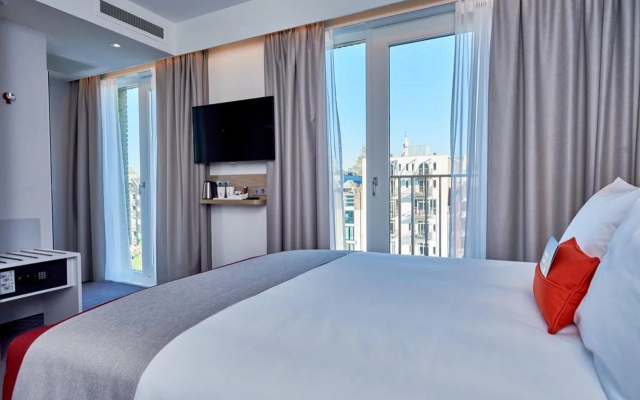 Holiday Inn Express Amsterdam - City Hall by IHG