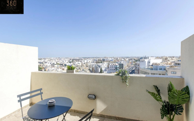 Spacious, 1BR duplex off UNI/Hospital with WIFI by 360 Estates