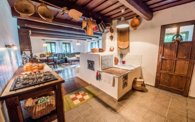 Country House Fort Lacnov