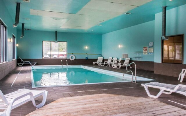 Red Roof Inn & Suites Bloomsburg – Mifflinville