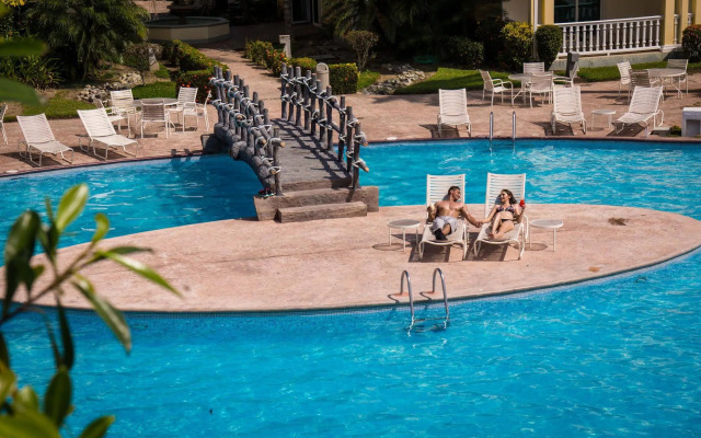 Telamar Resort