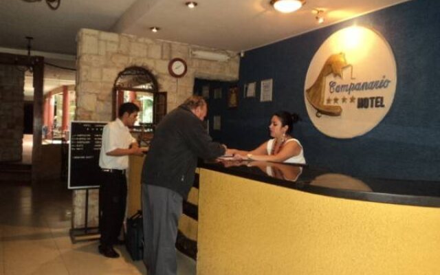 Hotel Campanario