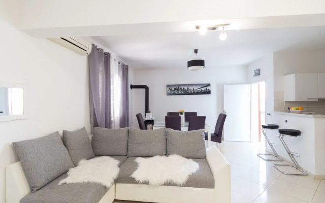 Beautiful apartment Petra