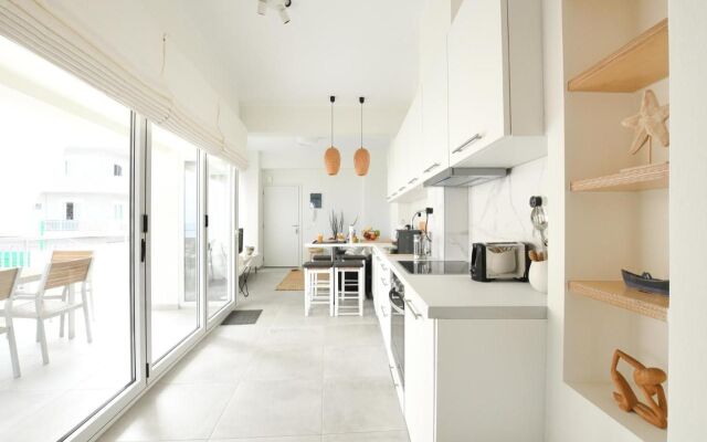 Ammos Suite