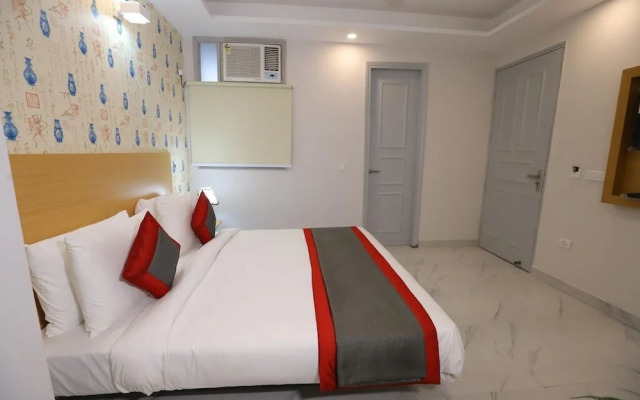 Hotel The Anvi Residency Sector 132