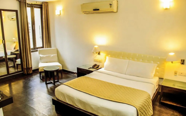 FabHotel Anutham Saket