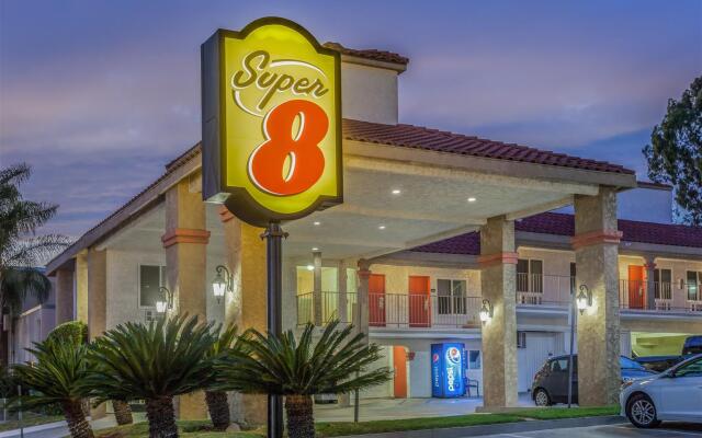 Super 8 San Diego Area - La Mesa