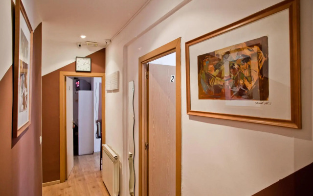 Hostal La Casa de la Plaza