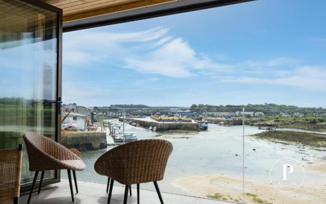 Primero Apartments - Hayle Villas