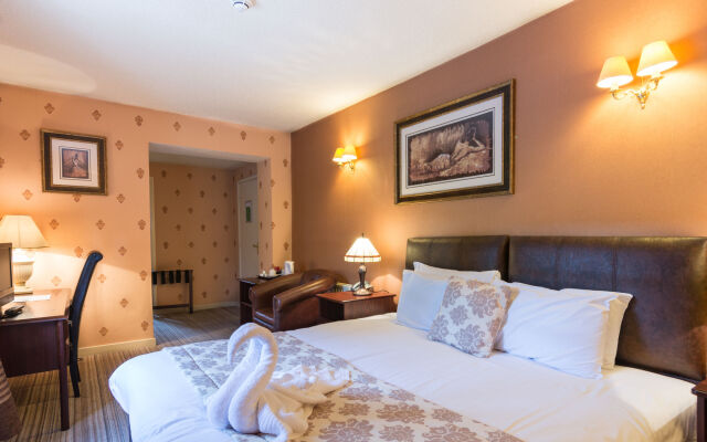The George Hotel