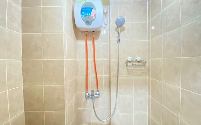 Spacious Studio Room at Pinewood Apartment