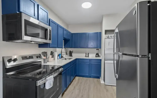 The Luxe Pearl Residences 872.5