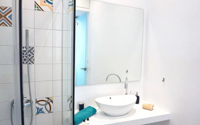 Lux Central Apt in Athens