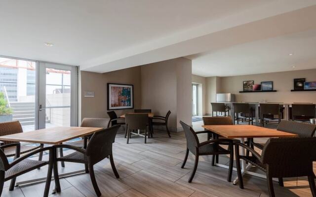 26th FL Bold CozySuites w/pool, gym, roof