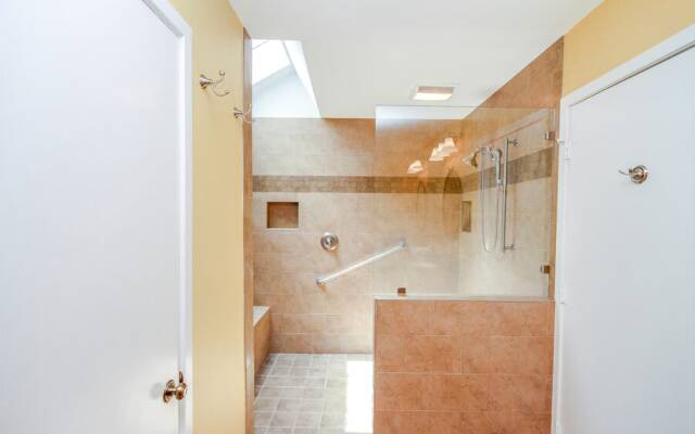 Inland Harbour 2429 - Two Bedroom Condo