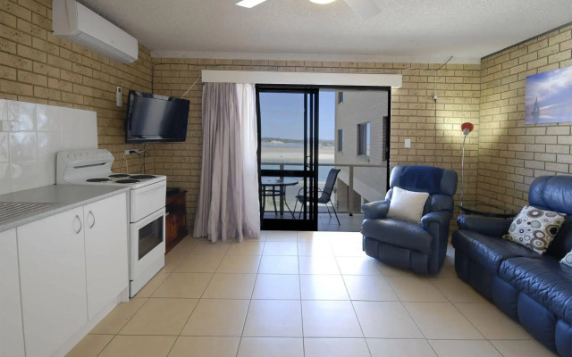 Marcel Towers Holiday Apartments