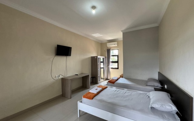 Mater Dei Homestay – Guest Rooms – Tanjung Redeb
