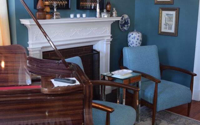 The Applewood Manor