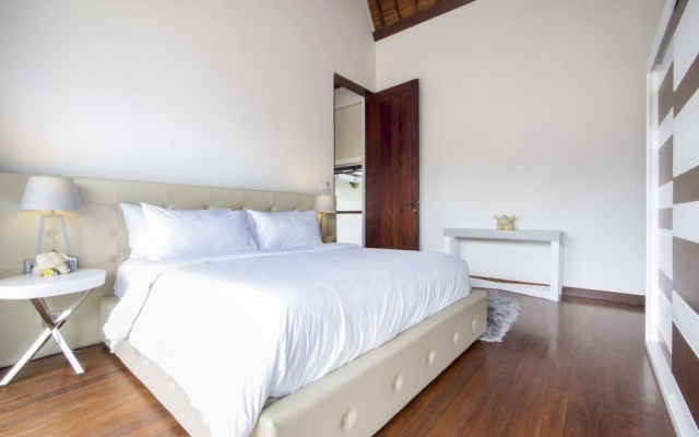 Luxury Villa in Bali near Beach, Bali Villa 2003 – Guest Rooms – Kerobokan Kelod