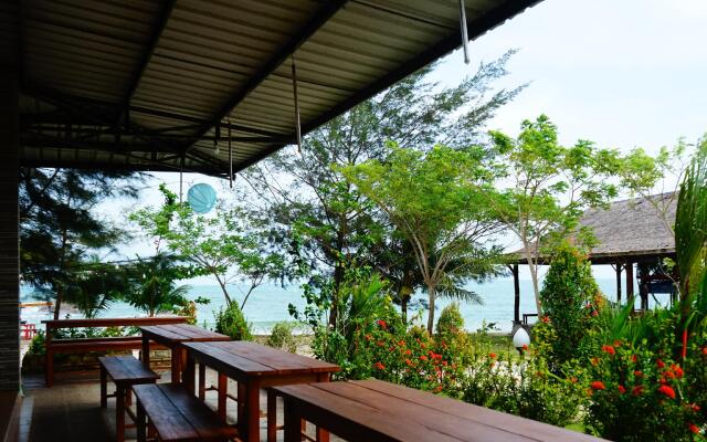 Capital O 399 Kelayang Beach Hotel