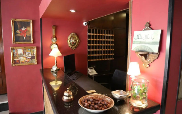 Gondola Hotel And Suites