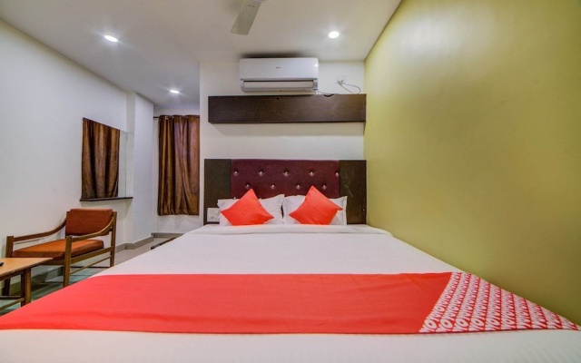 OYO 4025 Hotel Meredian Orchid