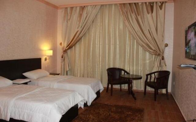 AL Bian Suites Hotel