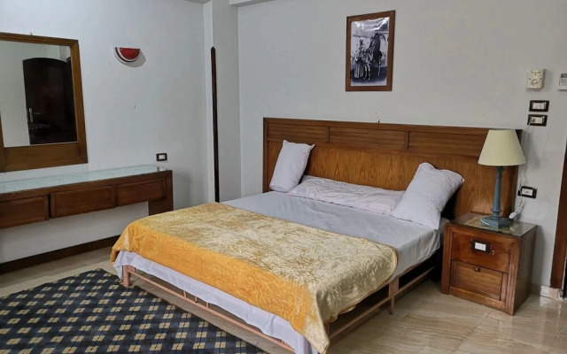 Luxor Bella Vista Apartments and Hotel