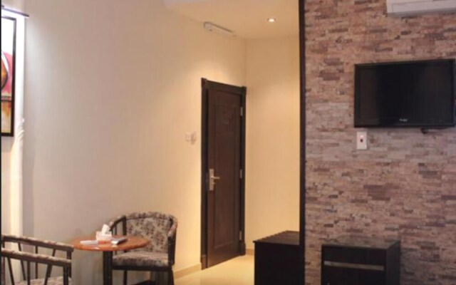 Oyo 402 Jawhrat Asfari Hotel
