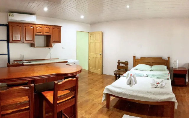 Los Coquitos Lodge