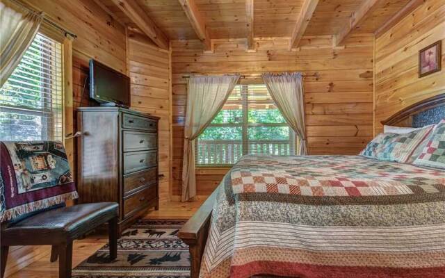 Triple Mountain View - Three Bedroom Cabin