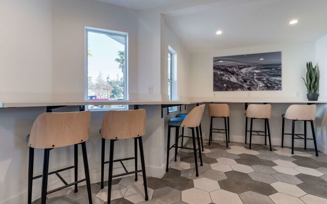 Best Western Plus Executive Suites