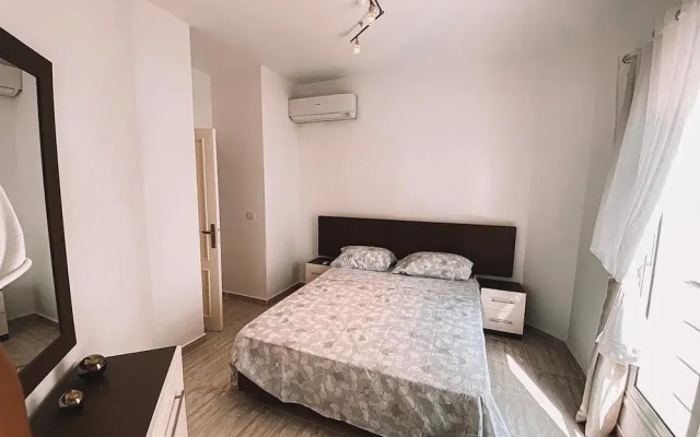 Brand new 2-bed Apartment