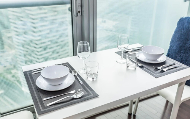 New!! Couples Retreat.luxury Condo.central