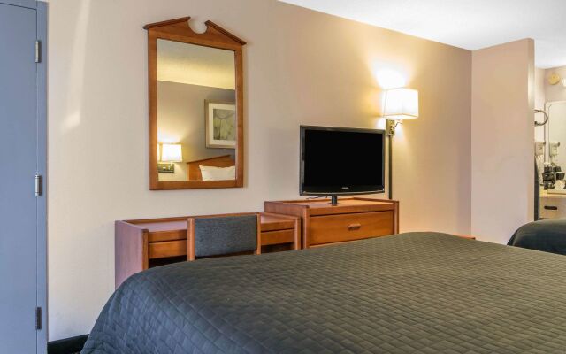 Studio 6 Suites Louisville, KY – Airport/Expo Center