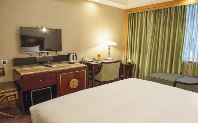 Royal Palace Hotel