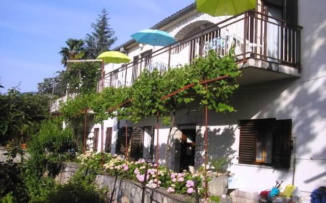 Apartments Zlatko