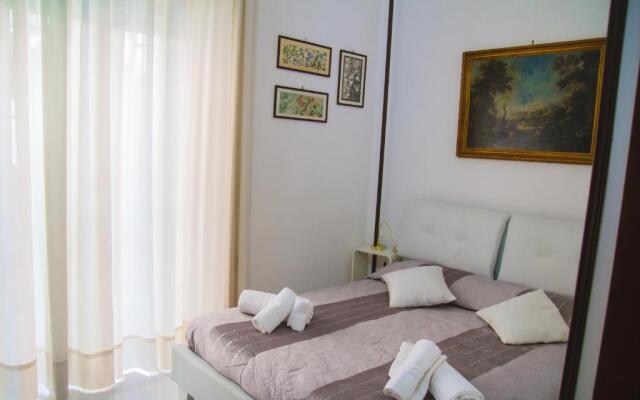 Happy Rooms in Easy House