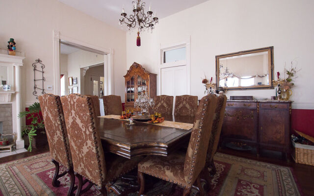 Munzesheimer Manor B&B