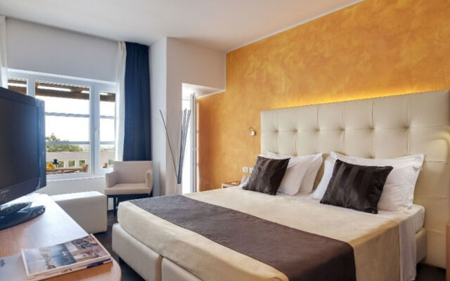 Hydra Beach Resort