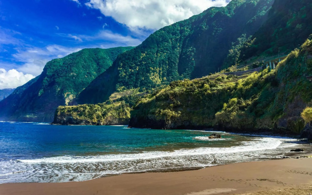 The Jolie Apartments - by the Ocean