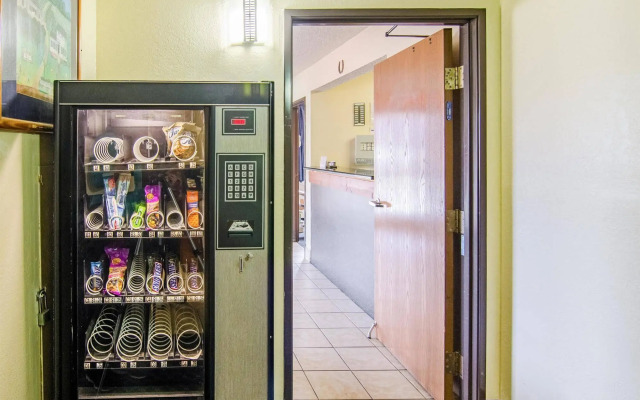 Motel 6 Montoursville, PA - Williamsport