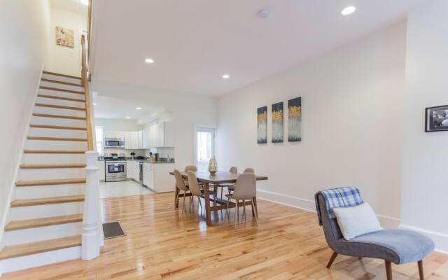 2342 Catharine