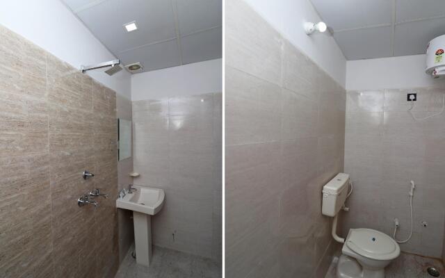 OYO 39592 Hotel Akashdeep