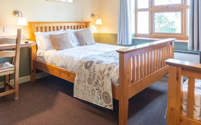 The Half Moon Inn & Country Lodge Mudford